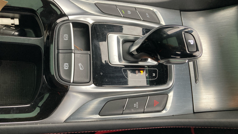 MG Hs 1.5 T-GDI Exclusive 5dr DCT Petrol Hatchback